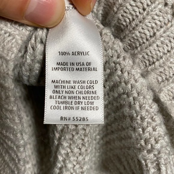 Sweater - Picture 4 of 4